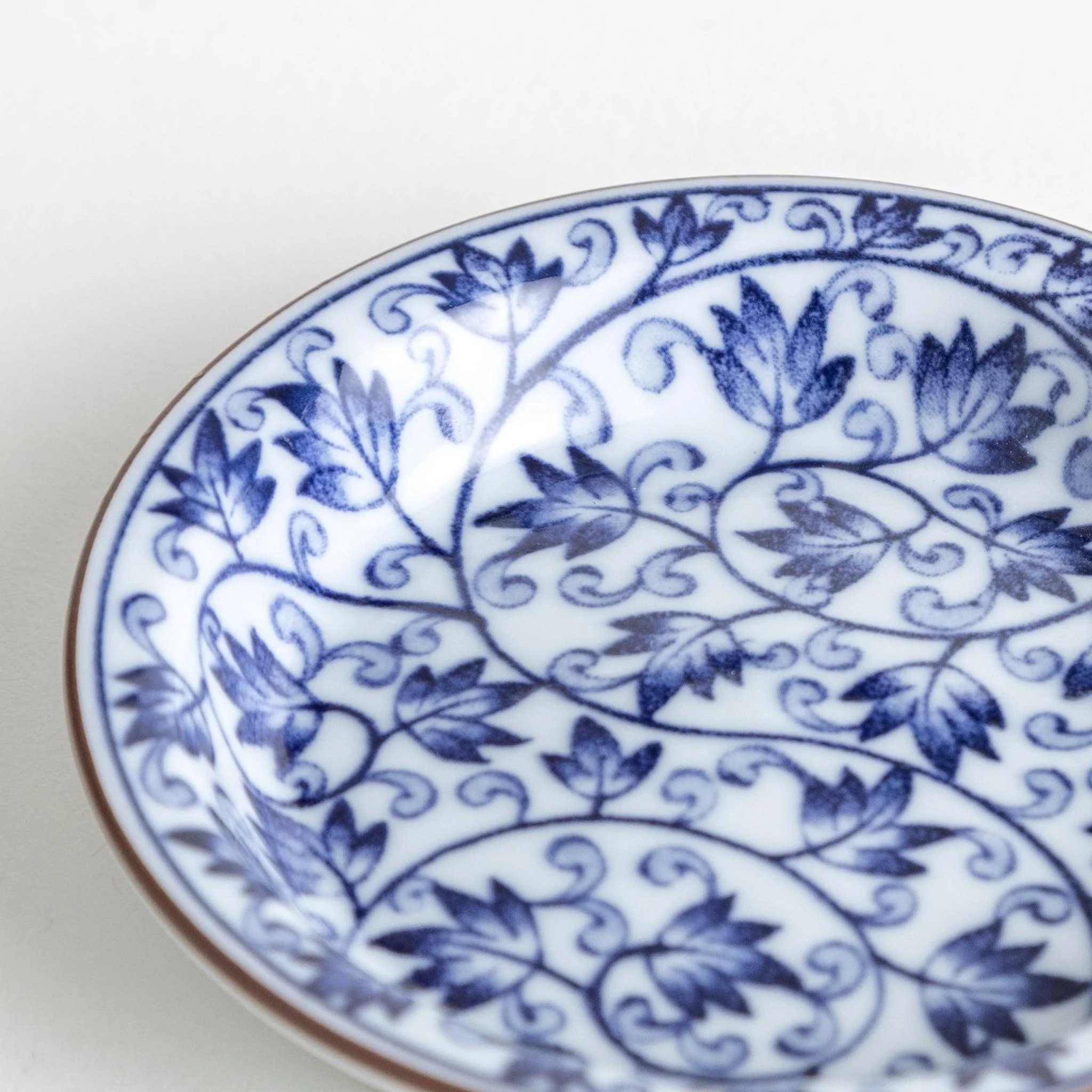 Arabesque Raised Rim Sauce Dish - Image 5
