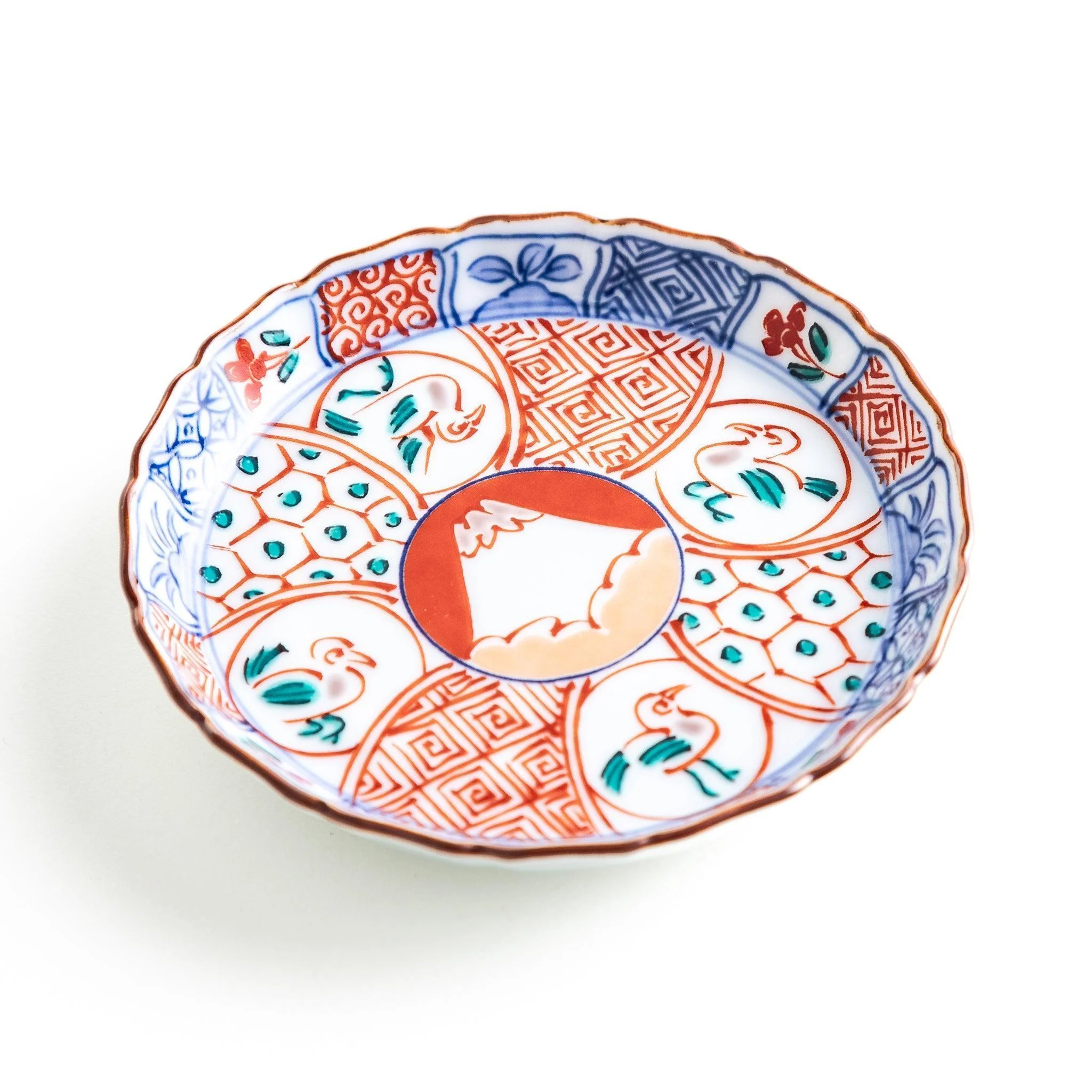 Auspicious Mount Fuji Raised Rim Sauce Dish - Image 3