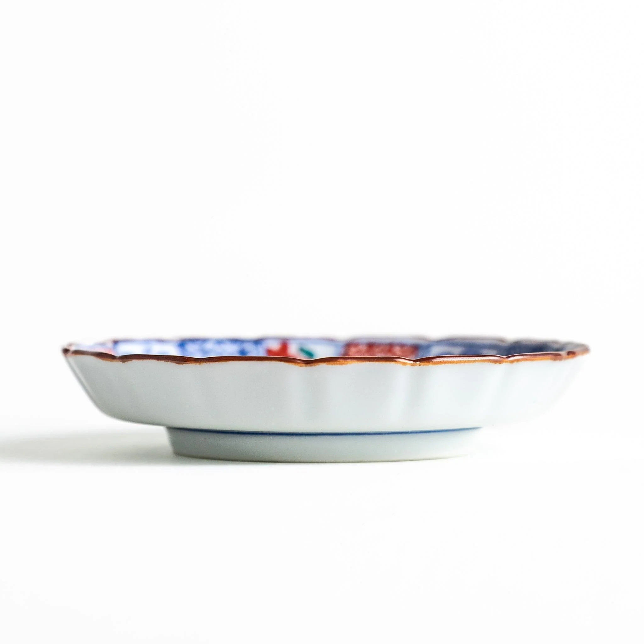 Auspicious Mount Fuji Raised Rim Sauce Dish - Image 5