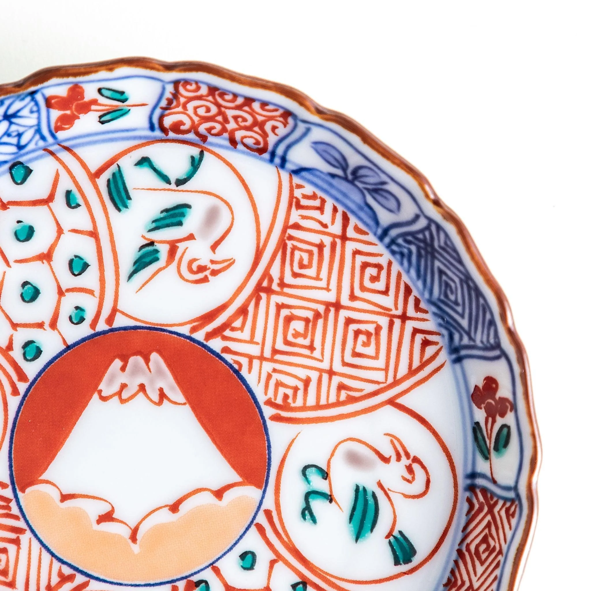 Auspicious Mount Fuji Raised Rim Sauce Dish - Image 6