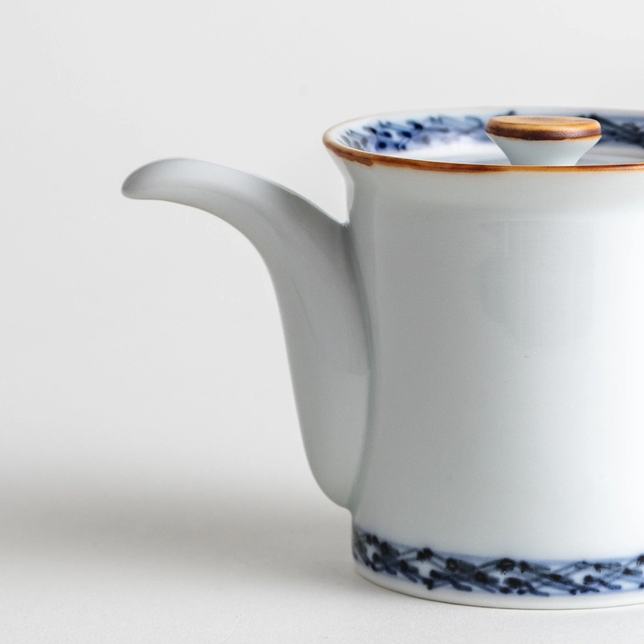 Blue Rimmed Soy Sauce Dispenser - Image 7