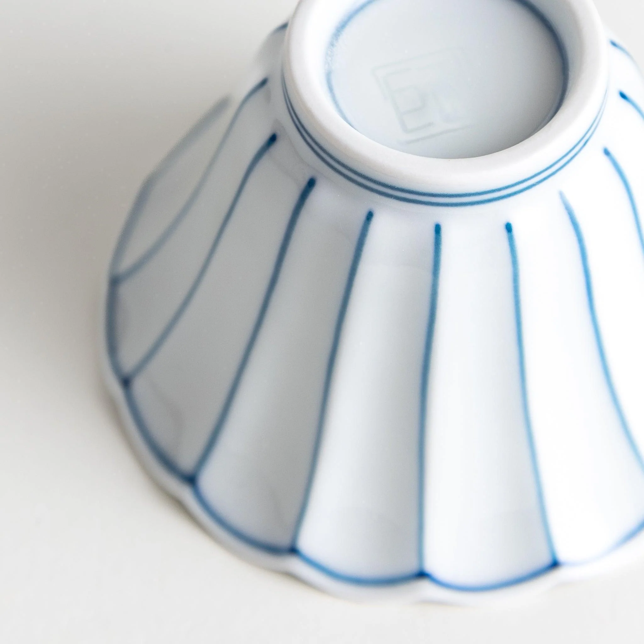 Chrysanthemum Lined Condiment Bowl - Image 13