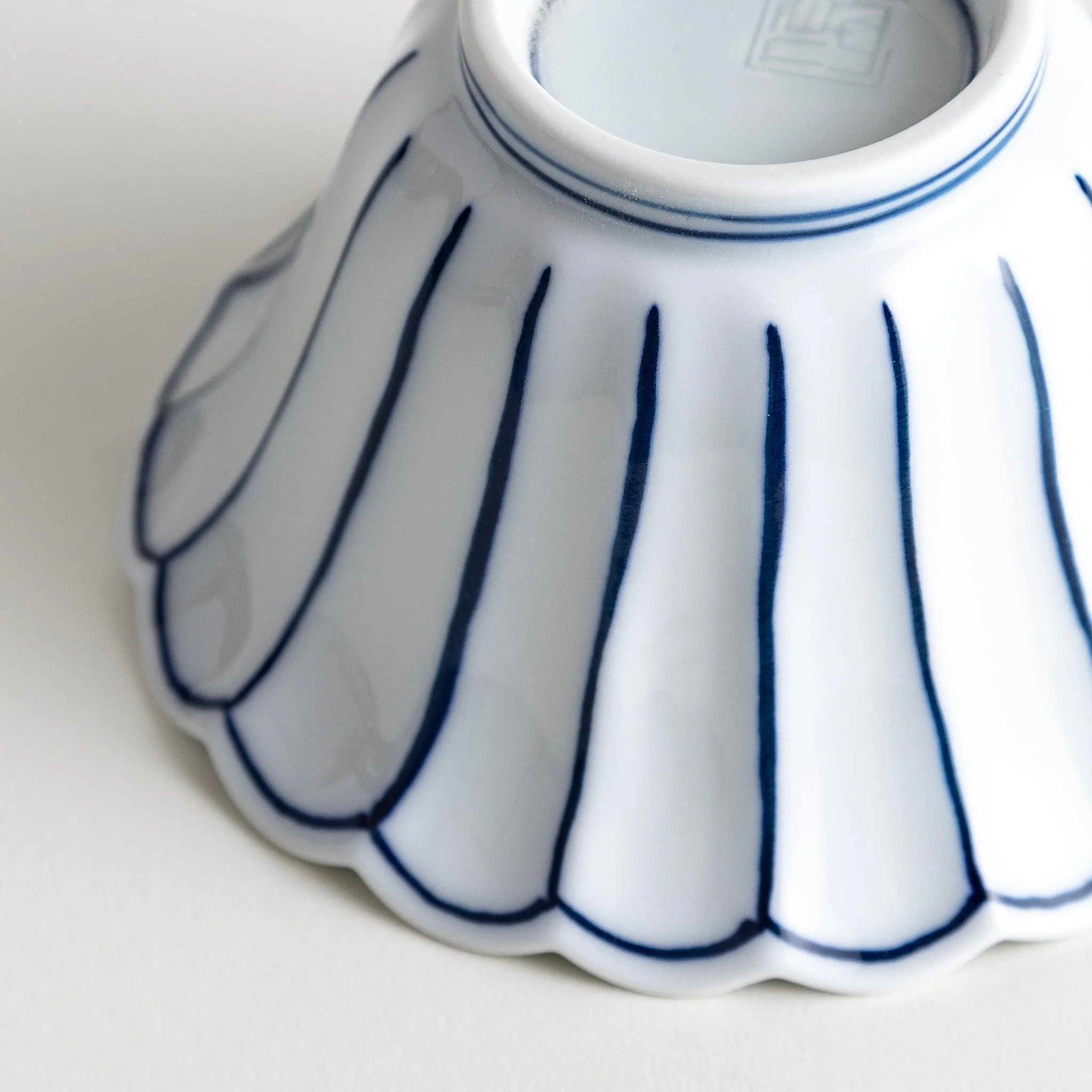 Chrysanthemum Lined Dessert Bowl - Image 12