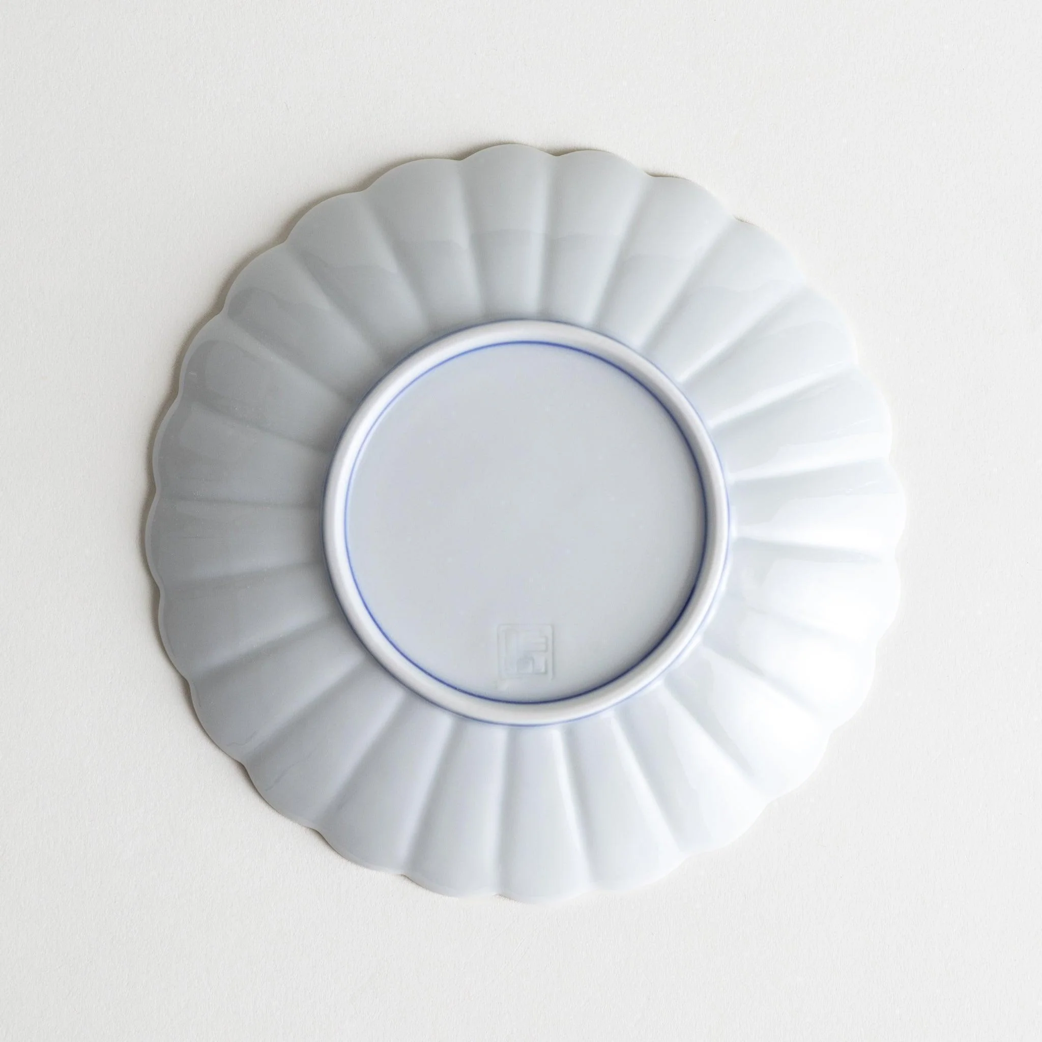 Chrysanthemum Lined Salad Plate - Image 6