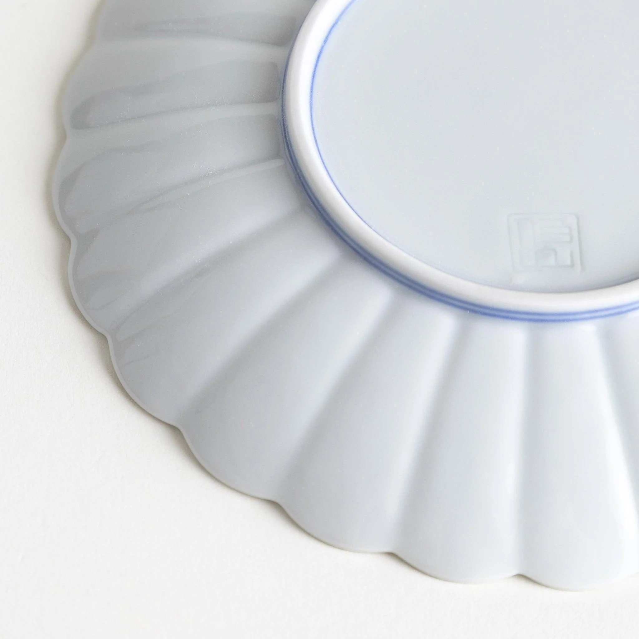 Chrysanthemum Lined Salad Plate - Image 7