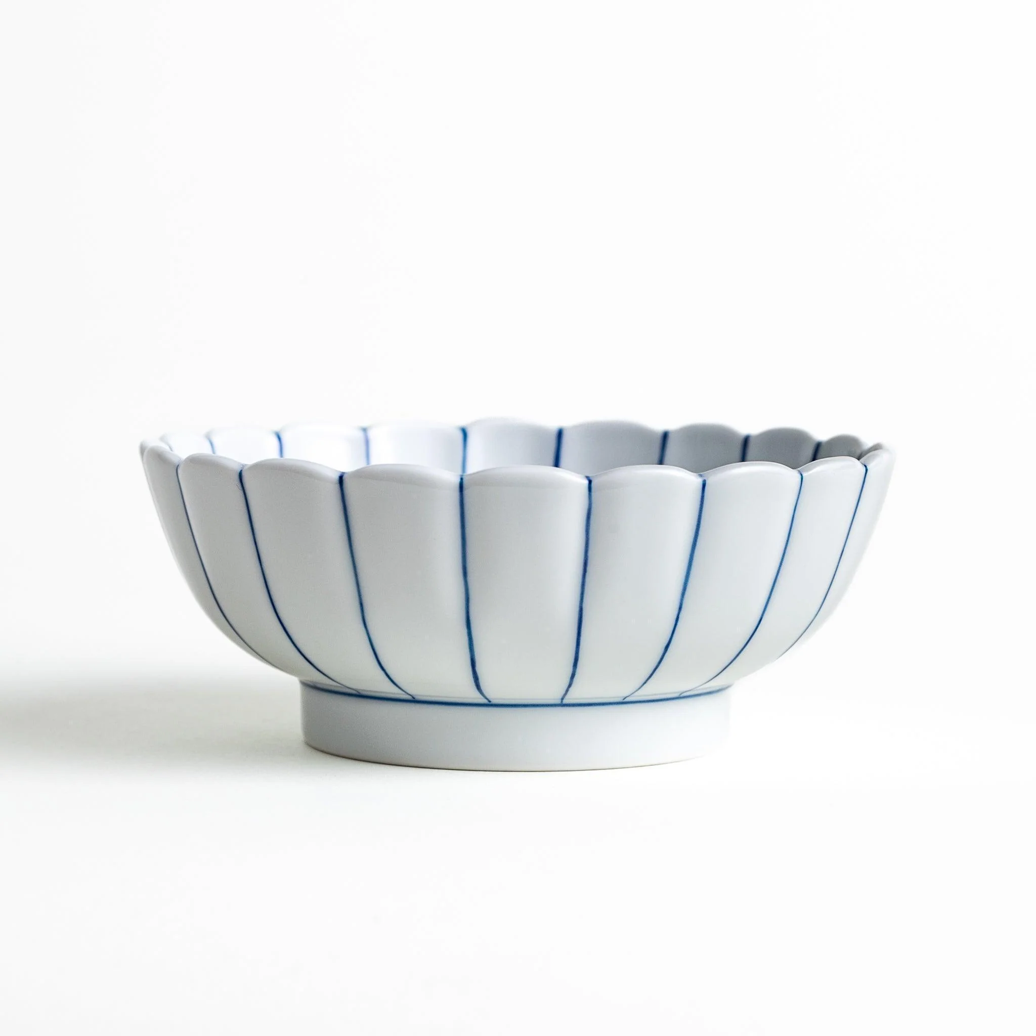 Chrysanthemum Wave Cereal Bowl - Image 10