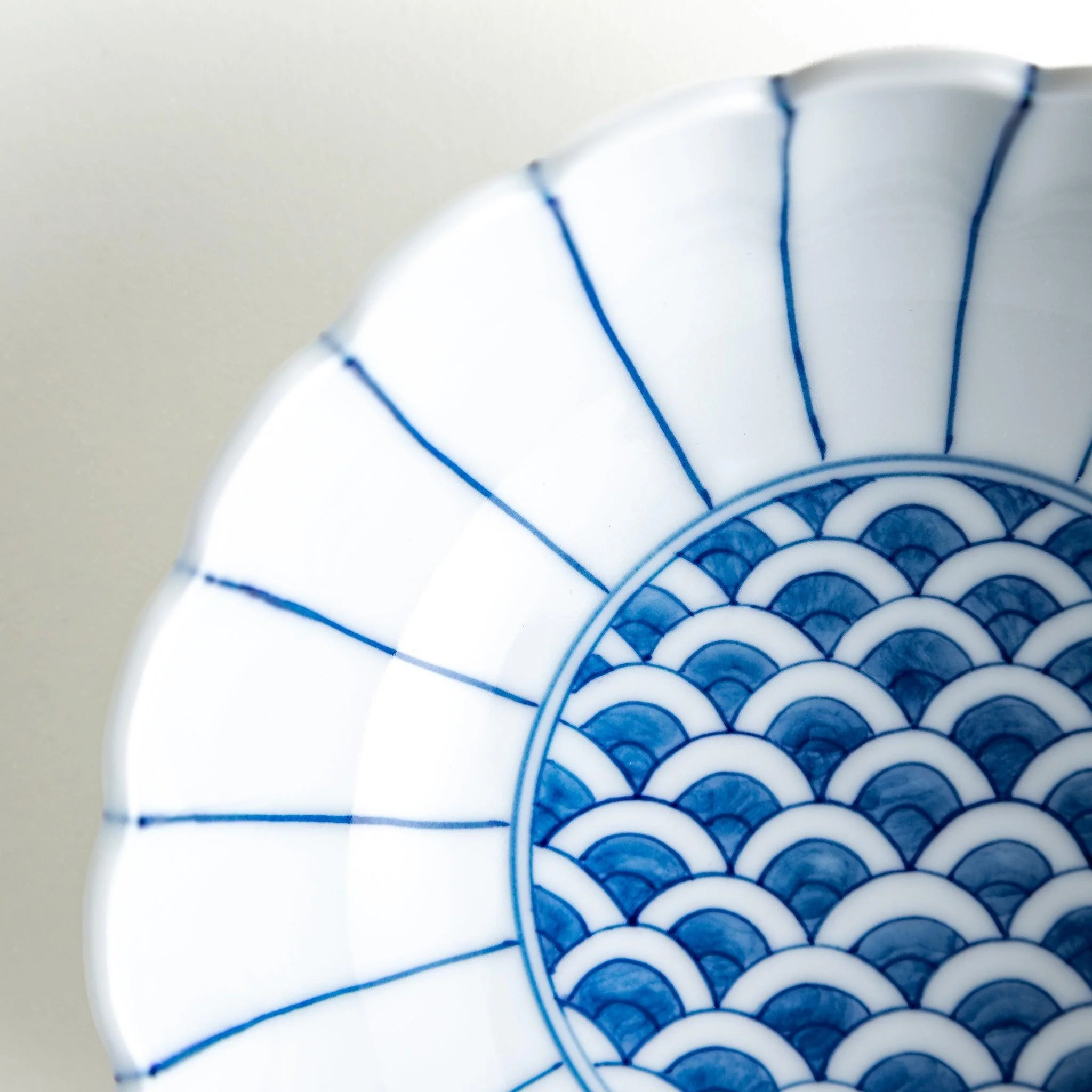 Chrysanthemum Wave Cereal Bowl - Image 11