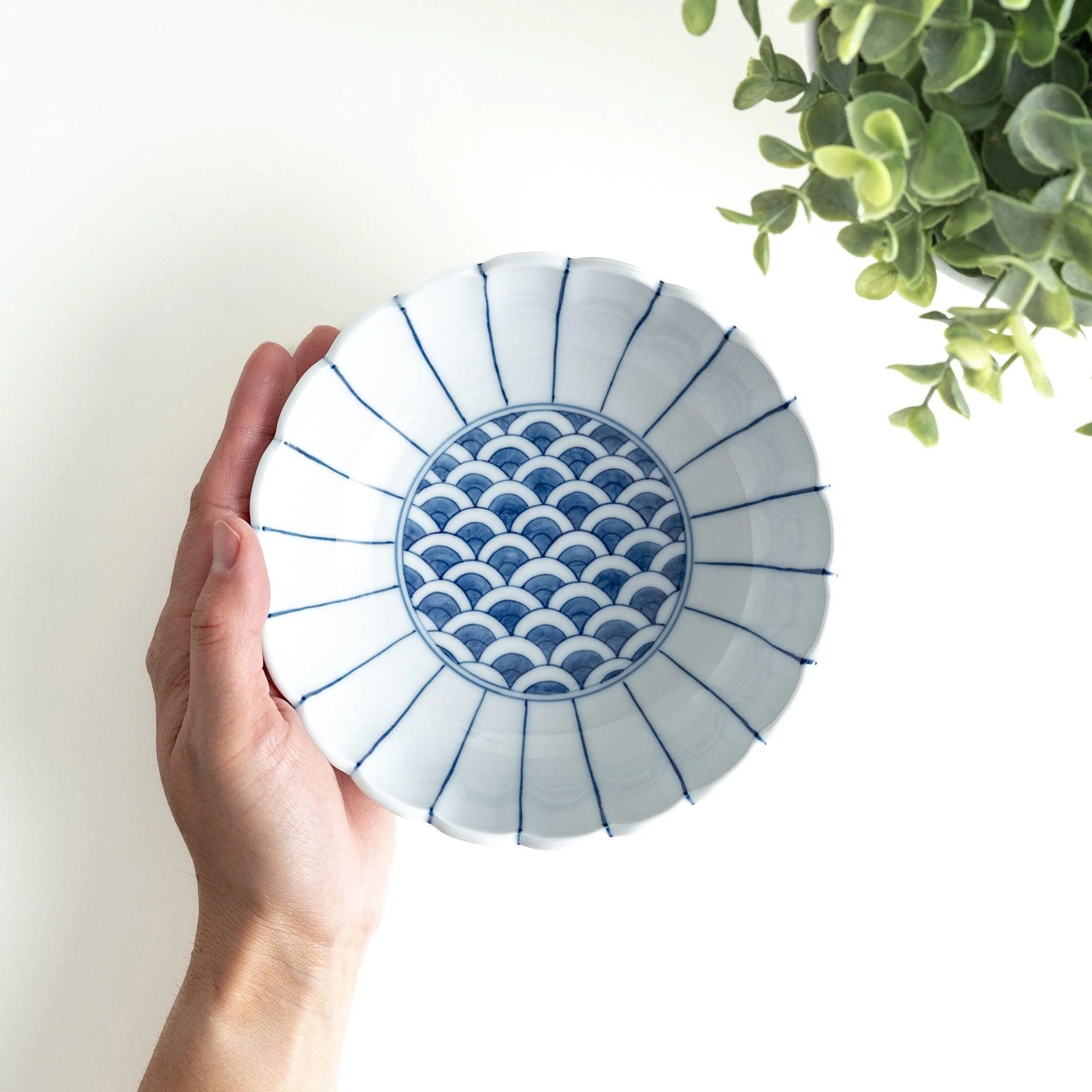 Chrysanthemum Wave Cereal Bowl - Image 9