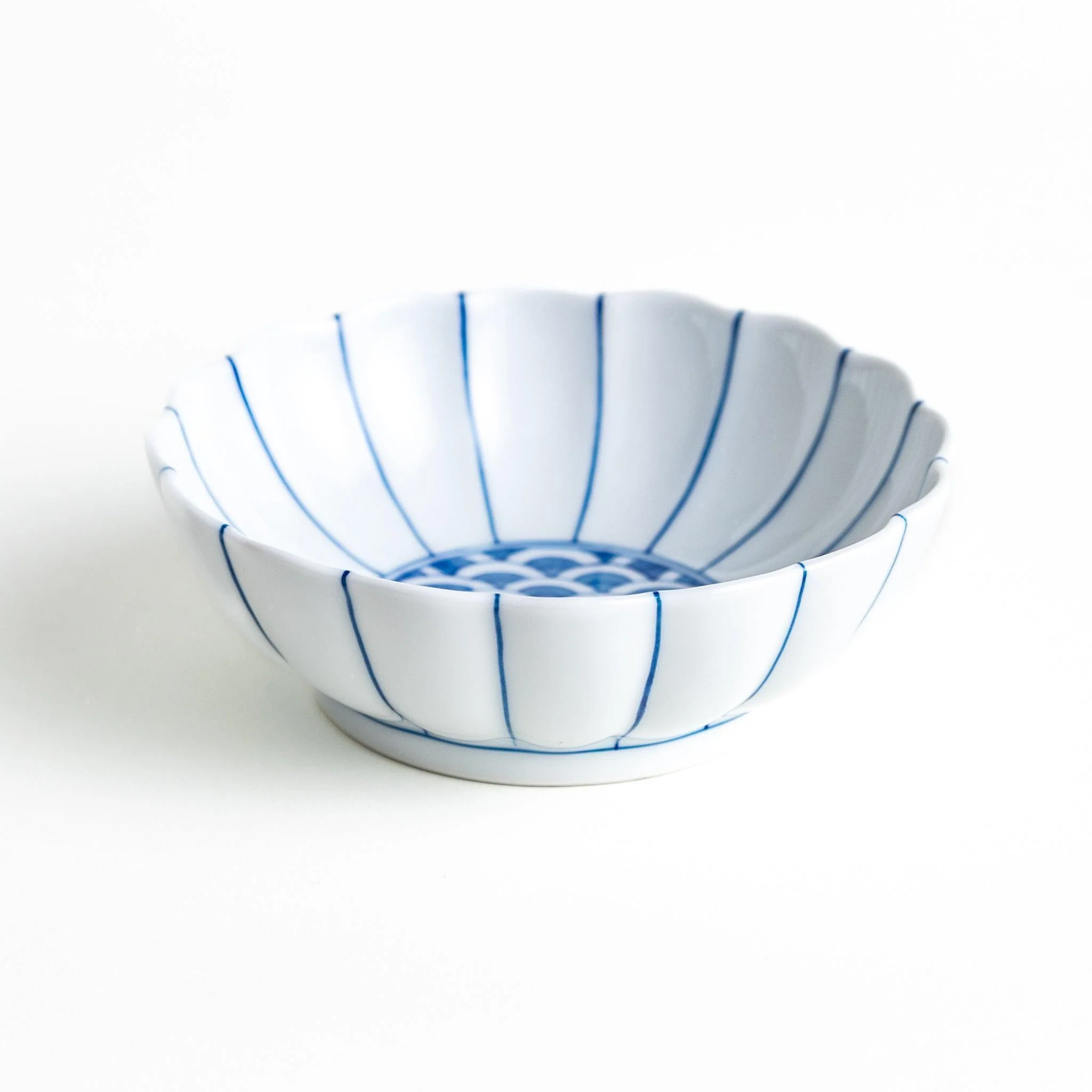 Chrysanthemum Wave Dessert Bowl - Image 12