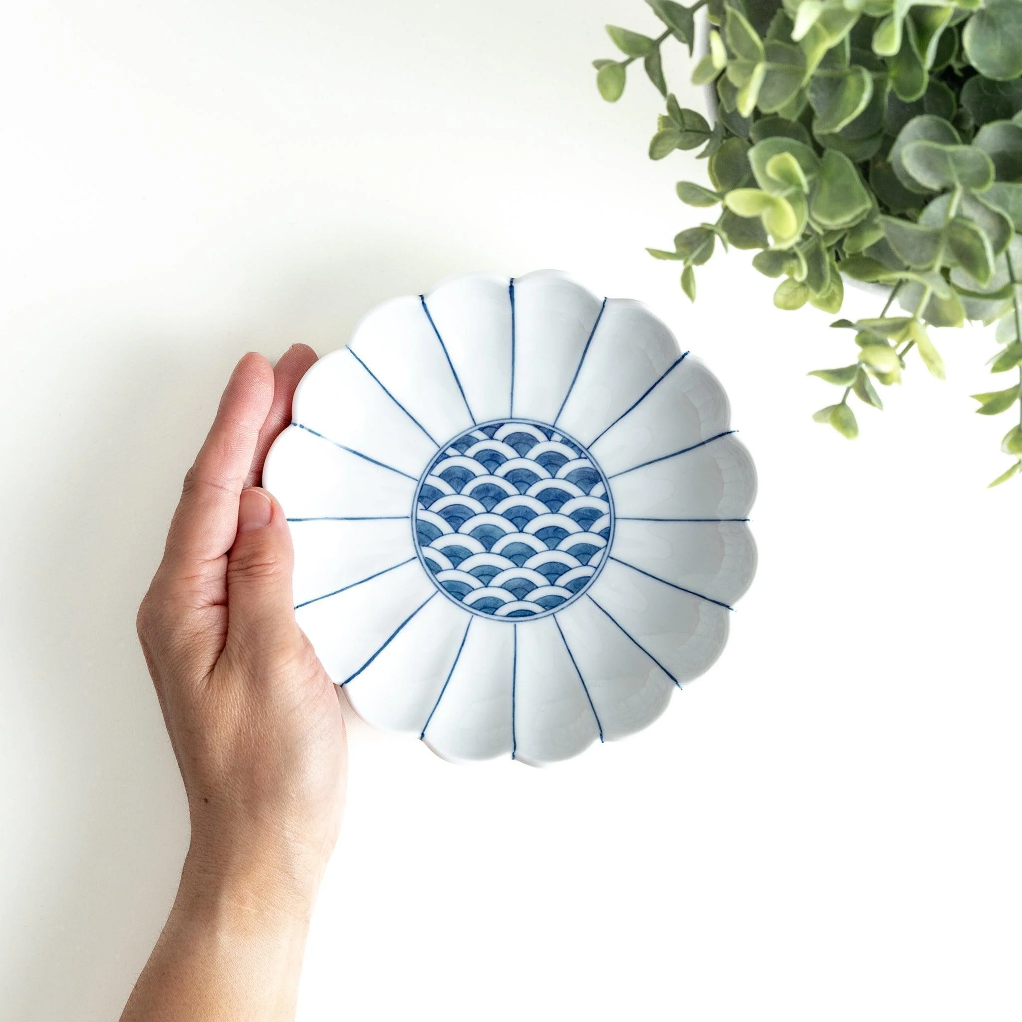 Chrysanthemum Wave Dessert Plate - Image 9