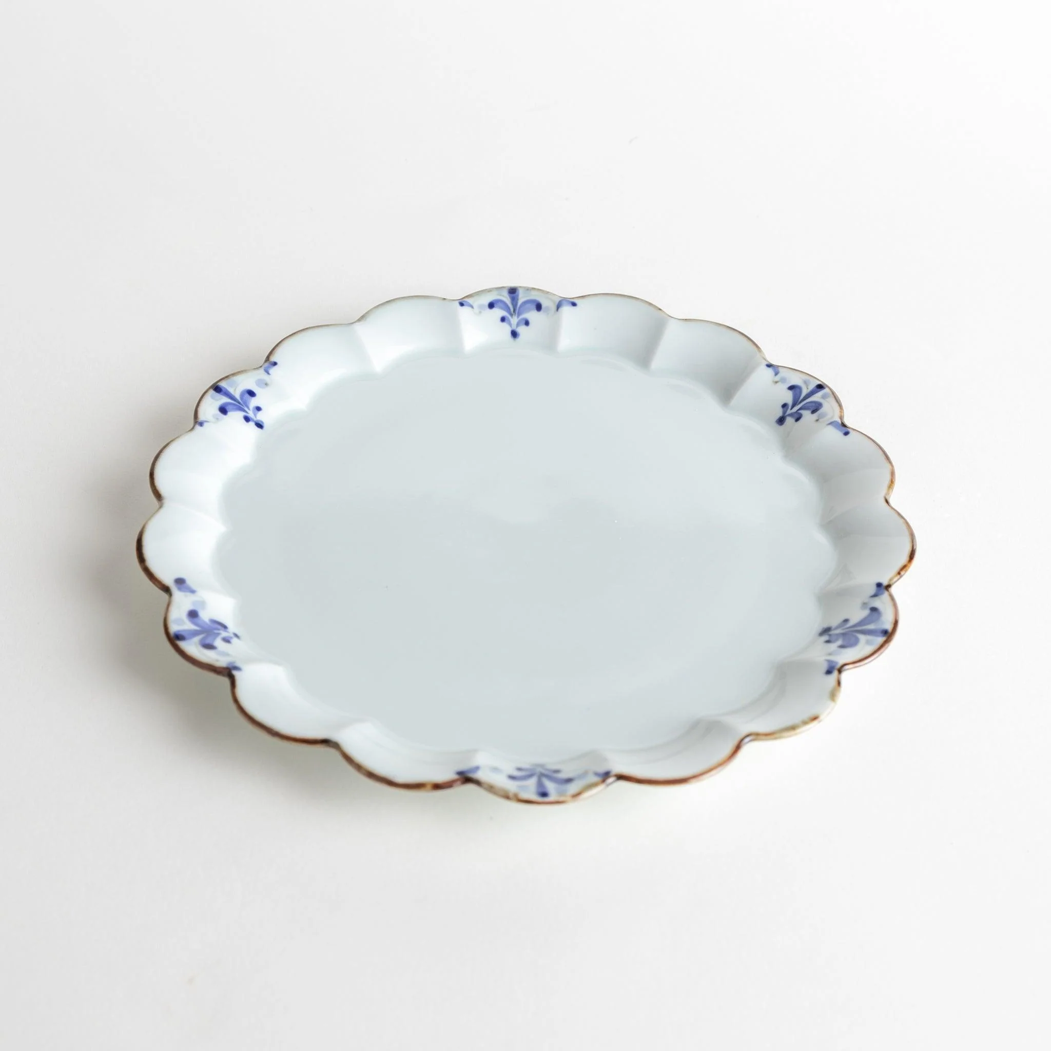 Floral Leaves Scalloped Salad Plate - Image 4