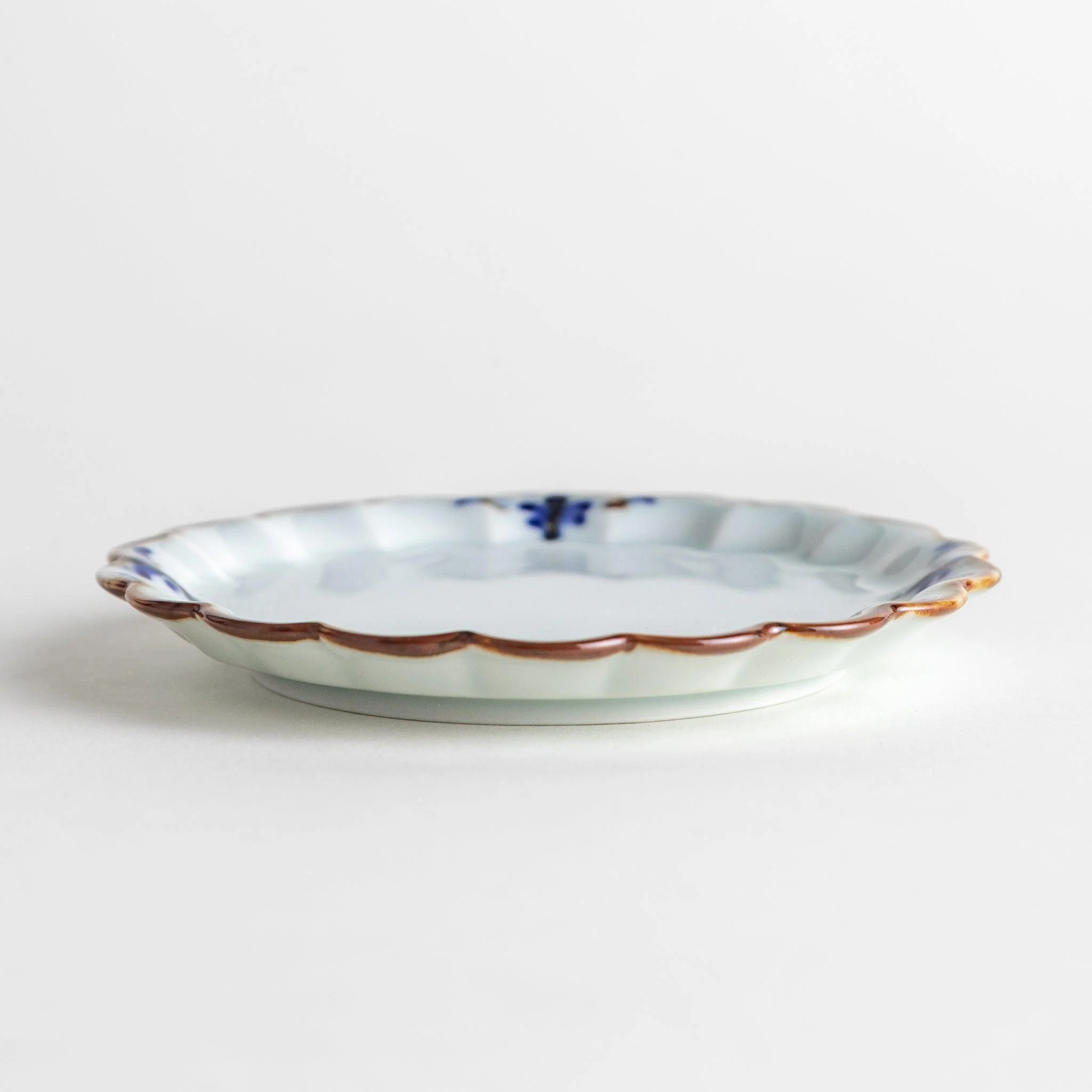 Floral Leaves Scalloped Sauce Dish - Image 4