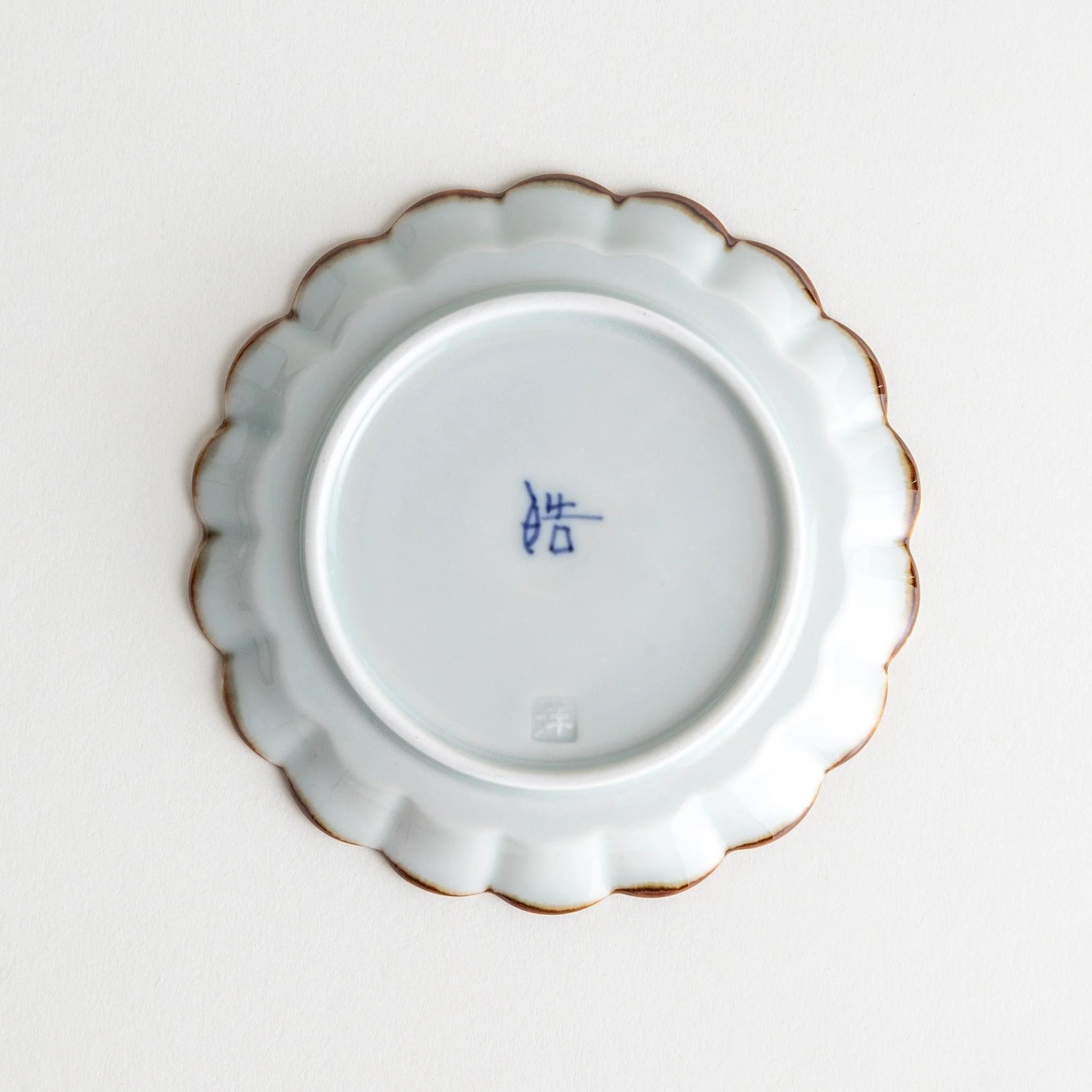 Floral Leaves Scalloped Sauce Dish - Image 5