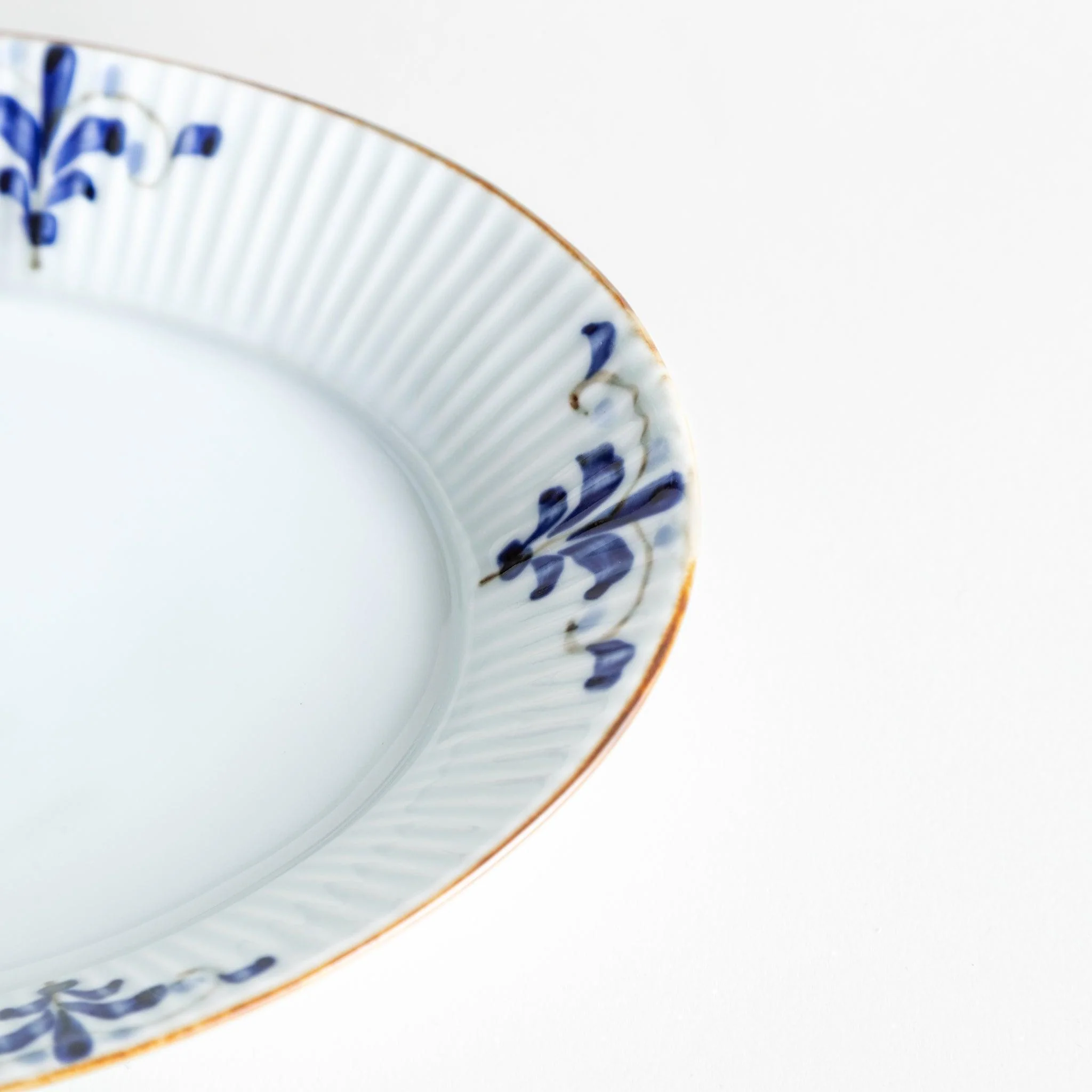 Floral Leaves Ridged Oval Dinner Plate - Image 6