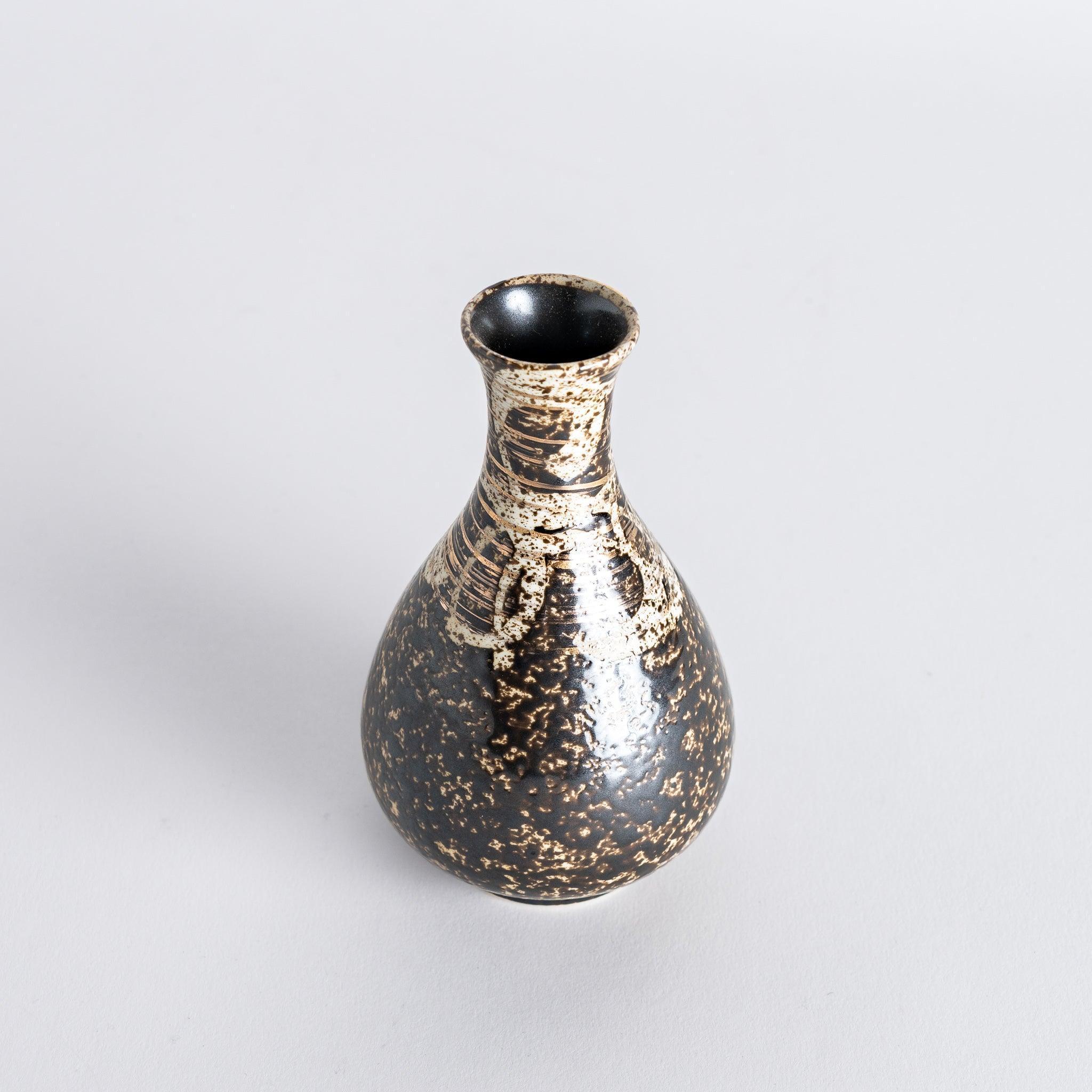 Gold Rustic Finish Sake Flask - Image 3