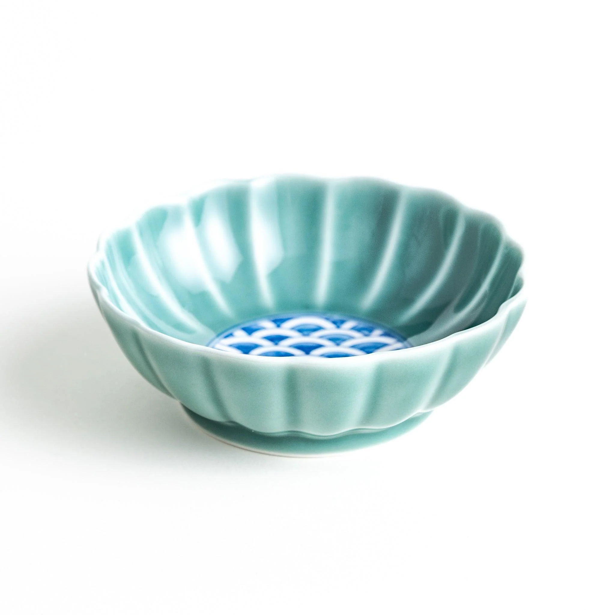 Green Chrysanthemum Wave Dessert Bowl - Image 3