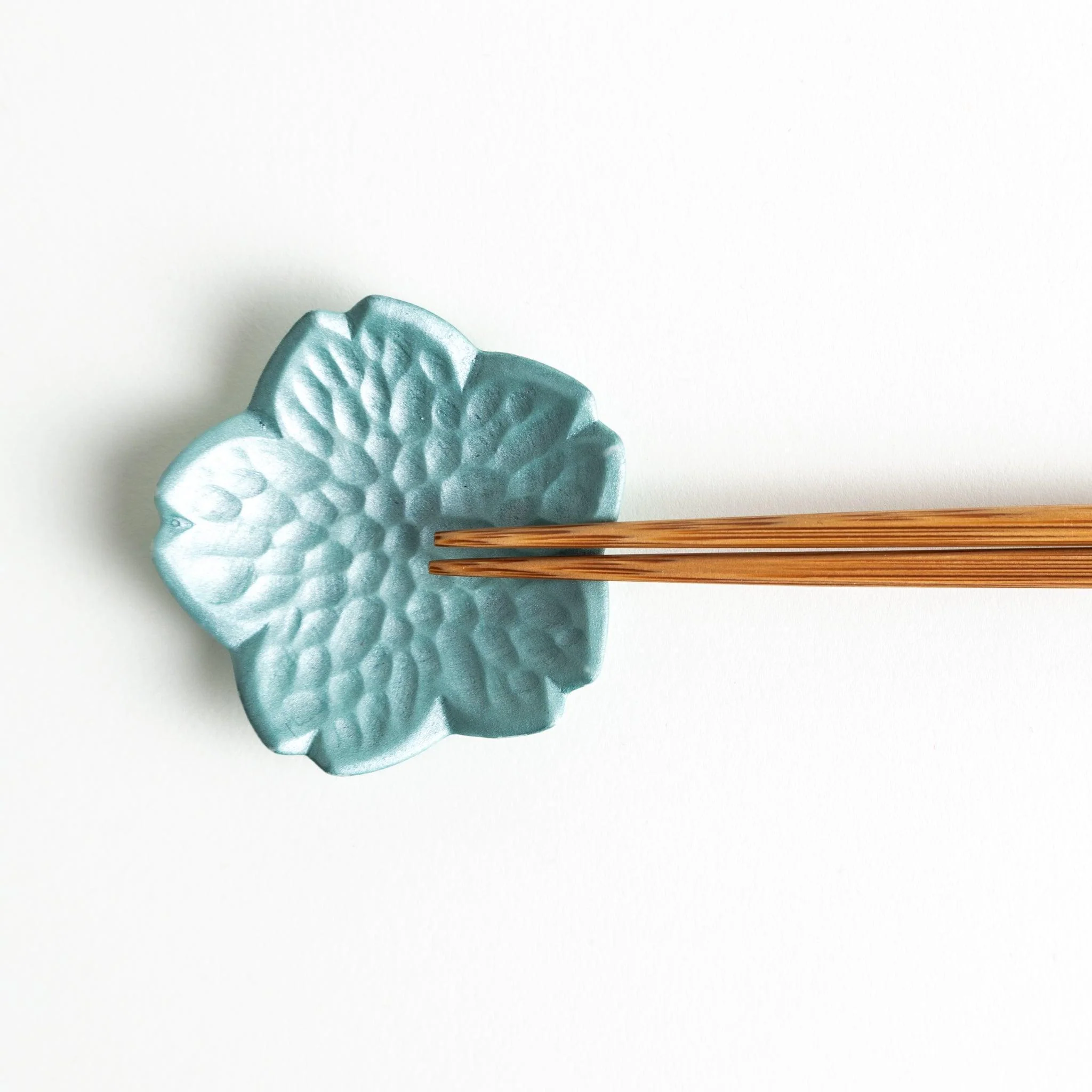 Pastel Sakura Chopstick Rest - Image 3
