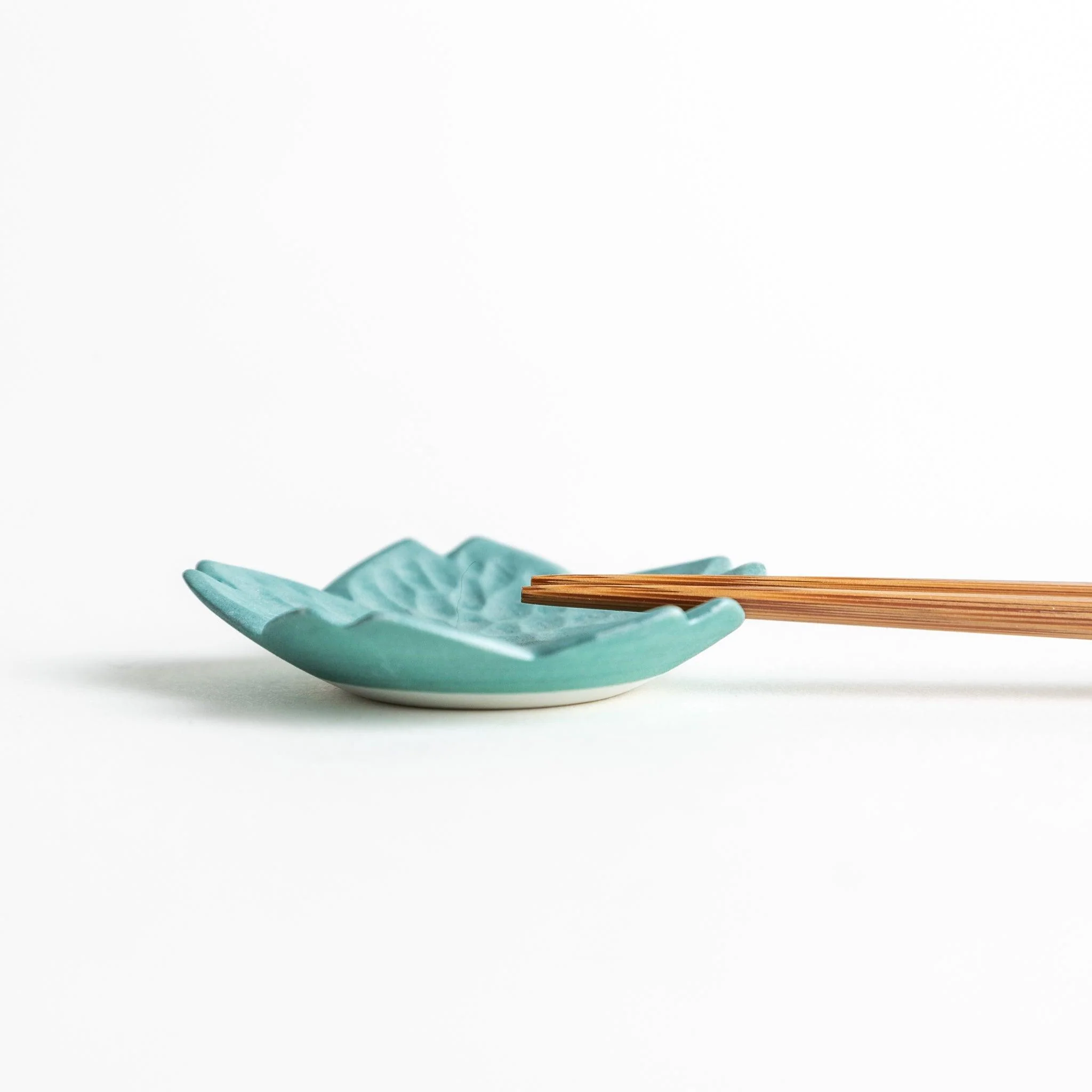Pastel Sakura Chopstick Rest - Image 4