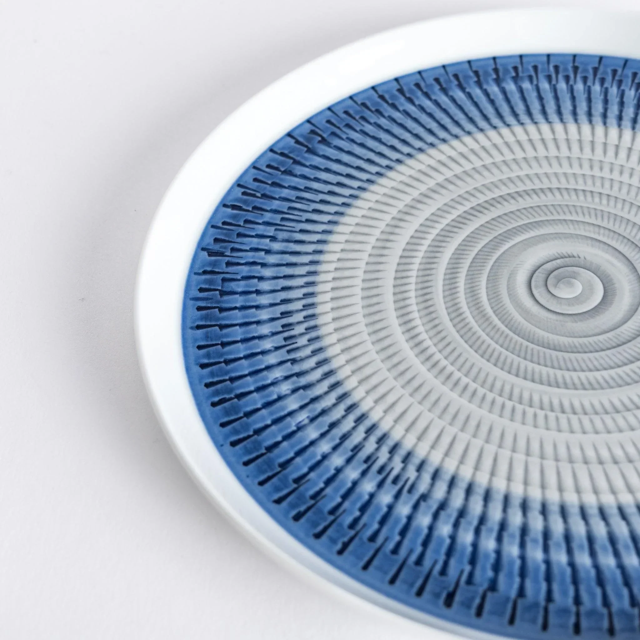 Ethereal Stripe Salad Plate - Image 11