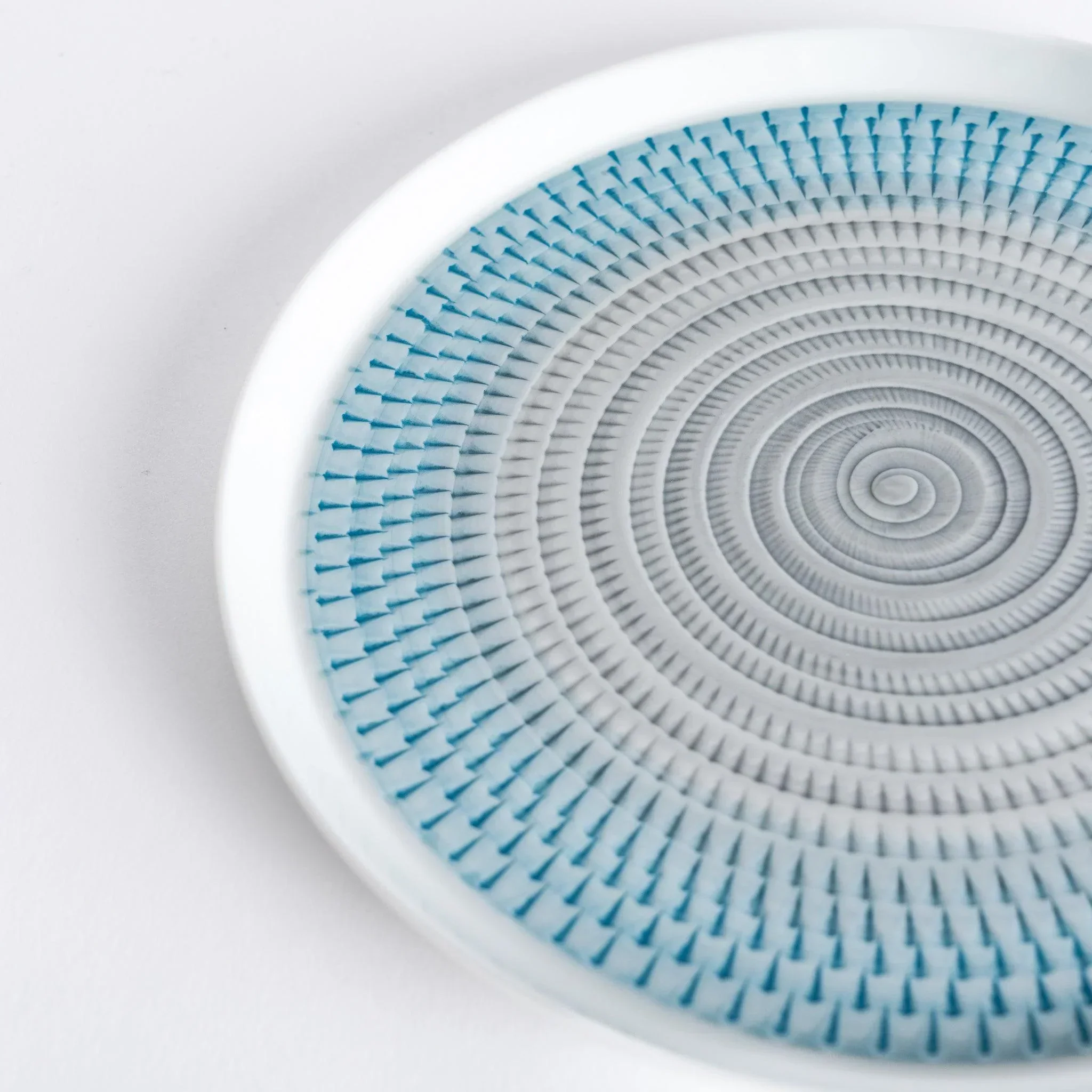 Ethereal Stripe Salad Plate - Image 5