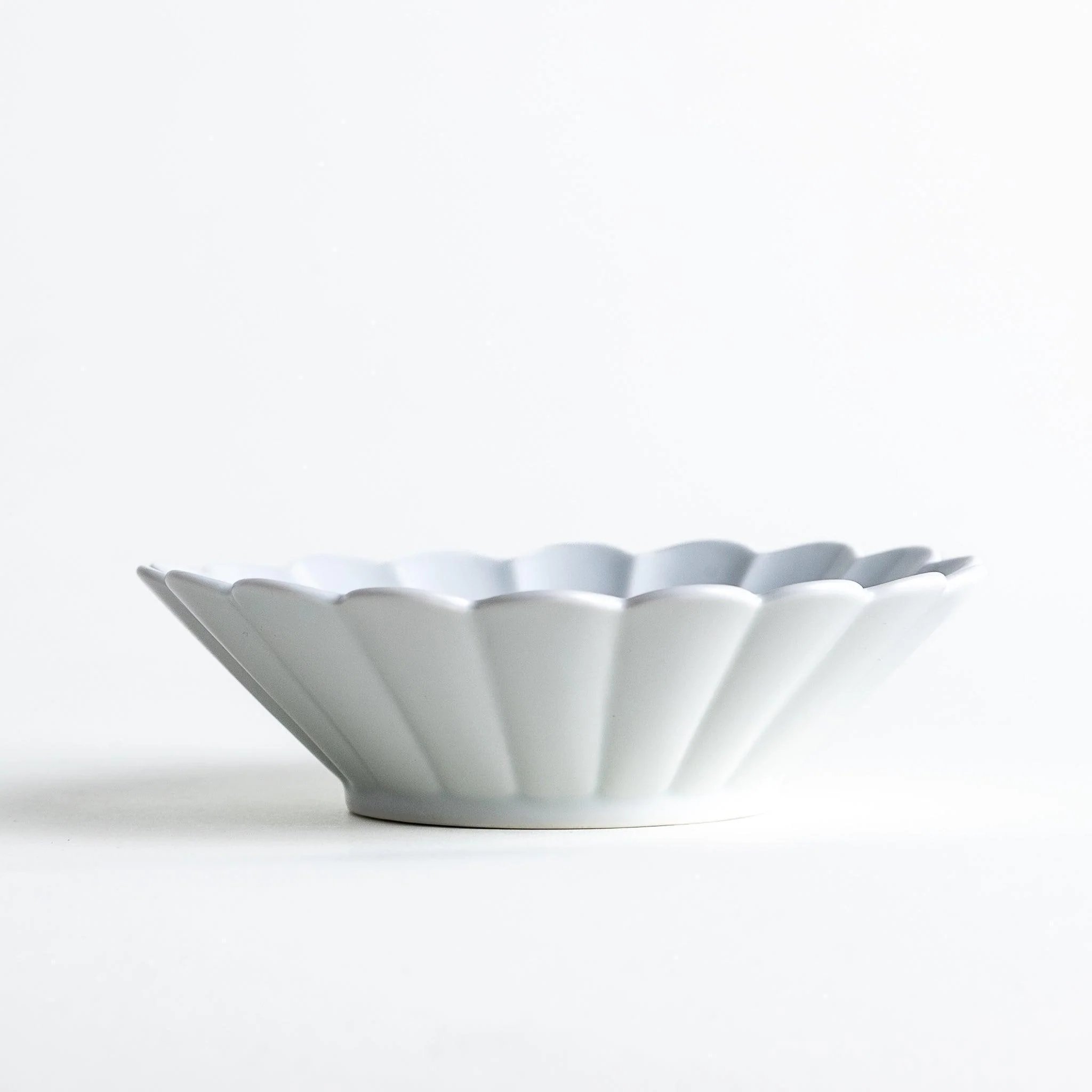 White Matte Chrysanthemum Carved Dessert Bowl - Image 4