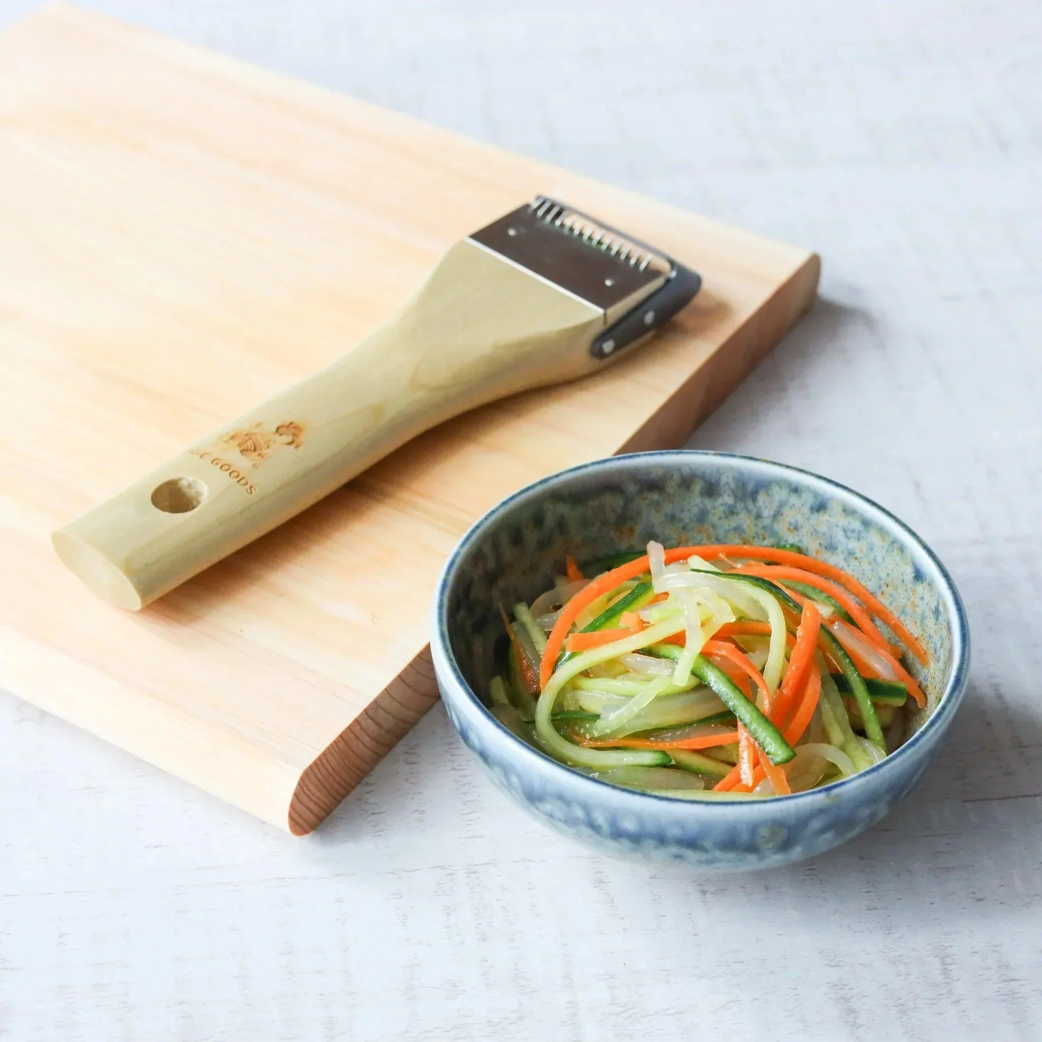 Wood Handle Julienne Peeler - Image 4
